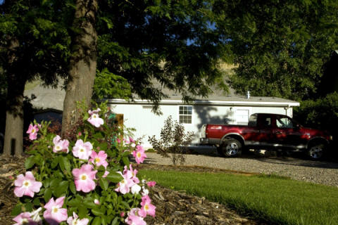 Backyard of The River House Guest House